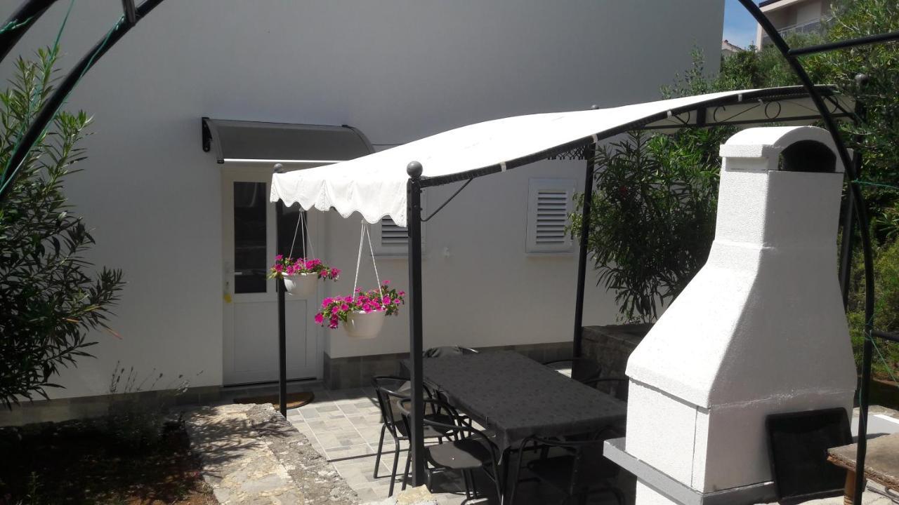 Apartman-Maja-Krk Krk Town Exterior foto