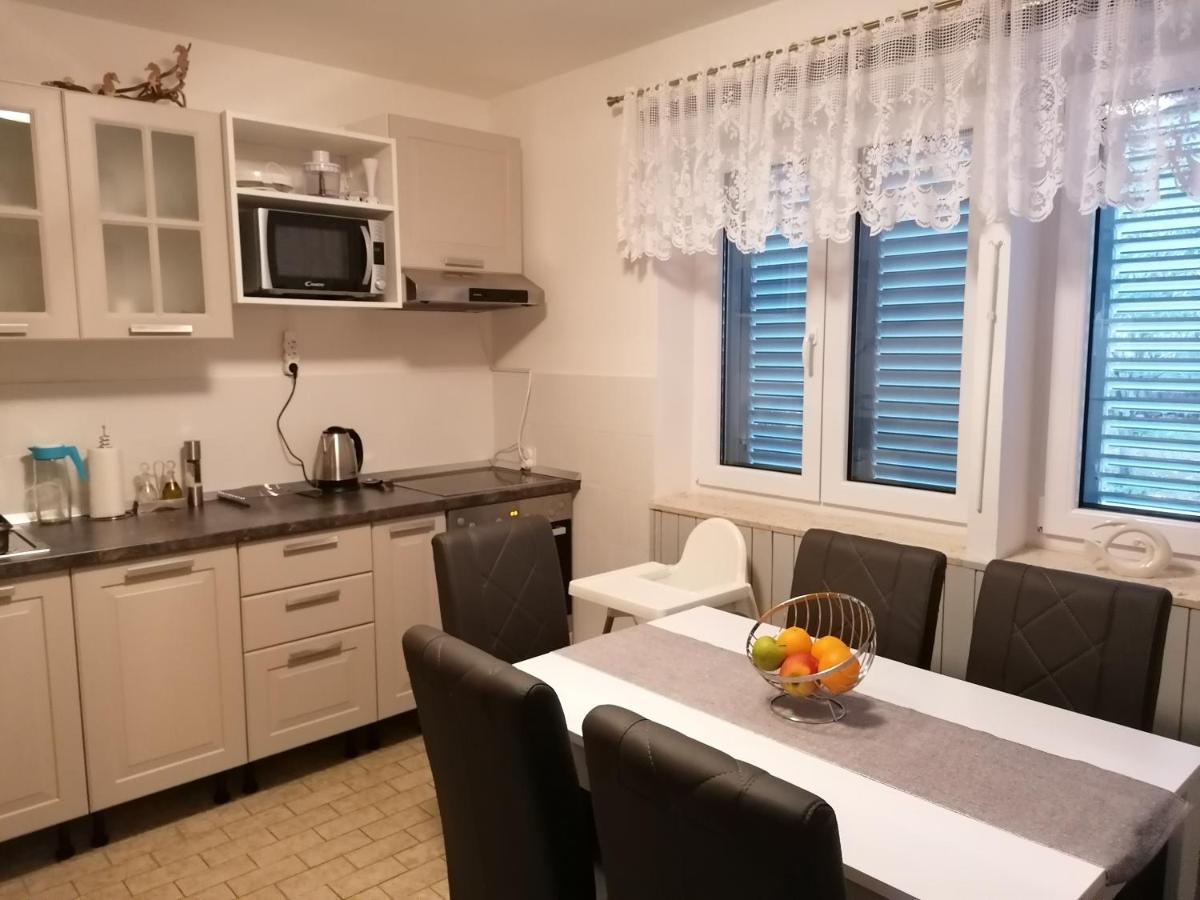 Apartman-Maja-Krk Krk Town Exterior foto